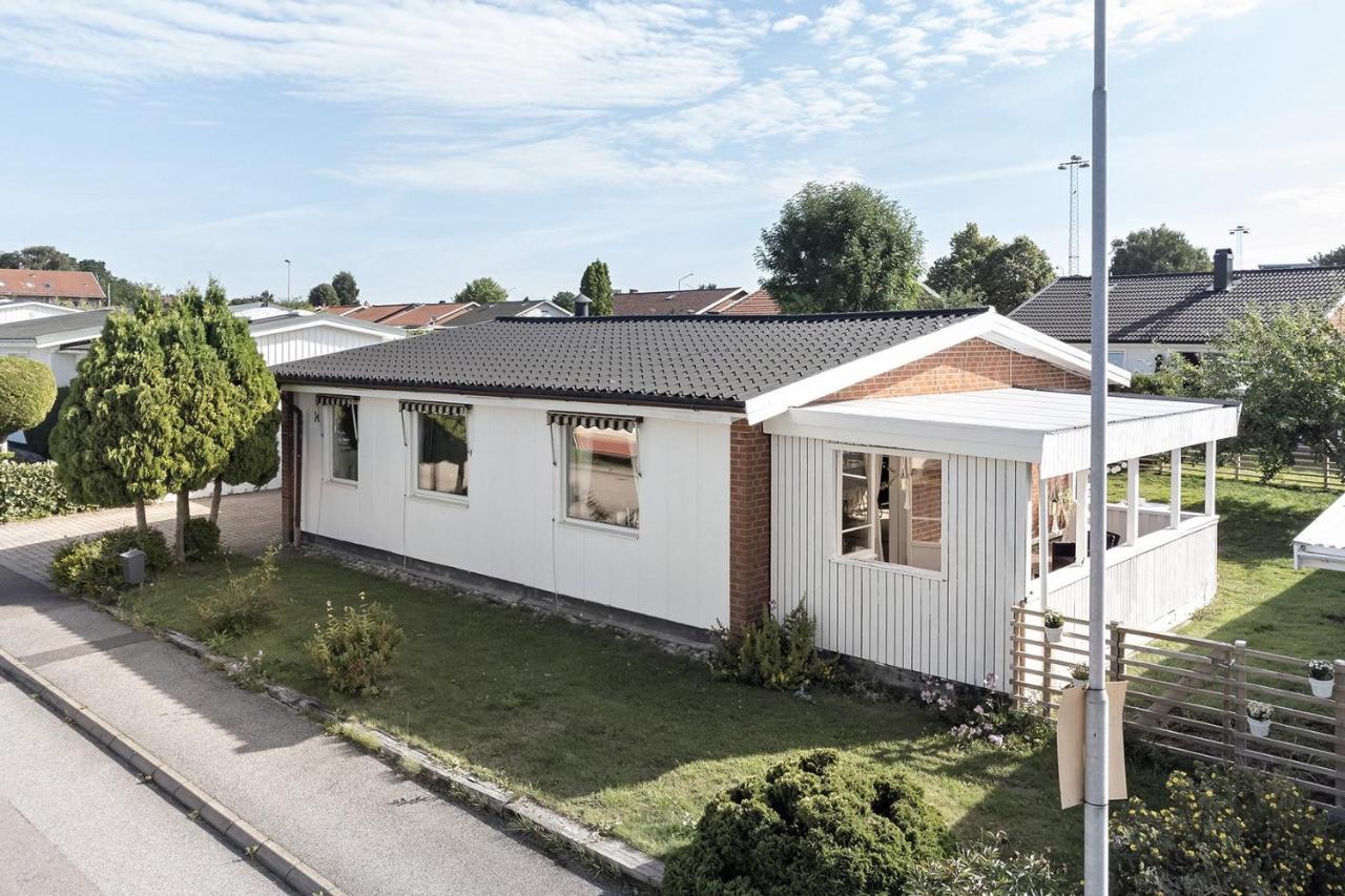 Harlig Villa I Savedalen 10 Min Till Goteborg Bagian luar foto